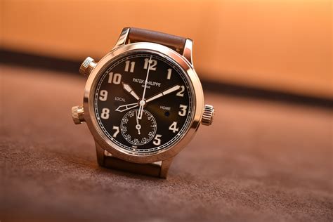 Hands On Review Patek Philippe Calatrava Pilot Travel Time R Lady