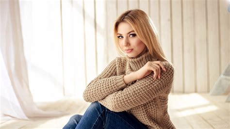 Sweater Blonde Women Sitting Portrait Hd Wallpaper Rare Gallery