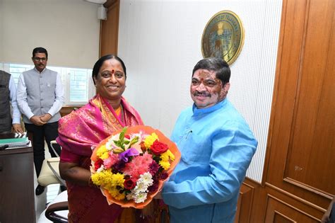 Ministers Konda Surekha Ponnam Prabhakar Occupy Chambers In Secretariat