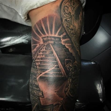 Aztec Pyramid Tattoos - Bing | Tatuajes de flores tropicales, Tatuajes mayas, Símbolos aztecas