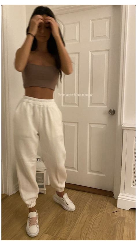 Lazy Sweatpants Outfit