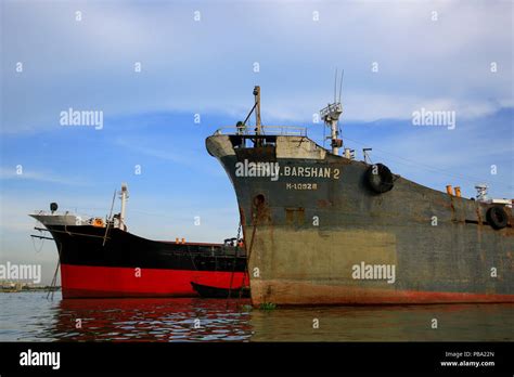 Ship Anchord The Bank Of Buriganga River Dhaka Bangladesh Stock Photo