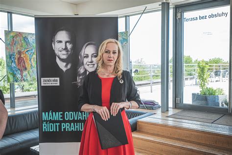 Jana Komrsková | Kampaň 2022 | Foto Piráti Praha | Flickr