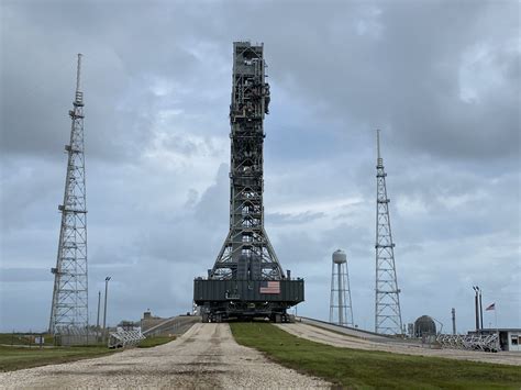 Nasa S Megarocket Mobile Launcher Crawls To The Launch Pad For Moon