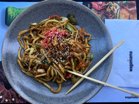 Wagamama editorial photo. Image of noodles, comida, seafood - 93862816