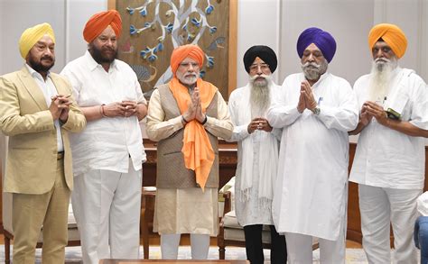 Pm Meets A Sikh Delegation At His Residence In Lok Kalyan Marg New