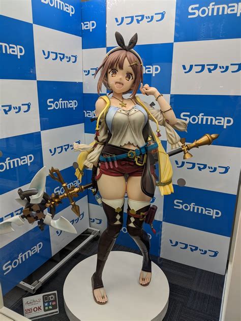 Details More Than 80 Life Size Anime Statue Super Hot In Cdgdbentre