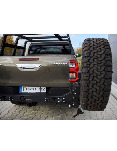 Soporte De Rueda Trasero Hilux Revo Fabryka X