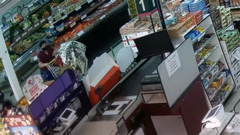 California Women Steal Safe From Grocery Store In Brazen Theft Video