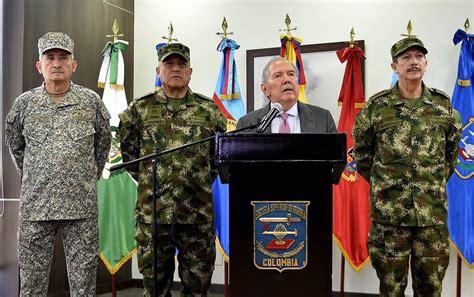 Renuncia Ministro De Defensa De Colombia