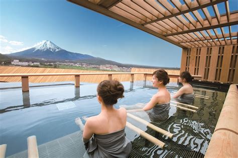 【富士山の見える温泉旅館】ホテル鐘山苑ペア宿泊券 露天風呂付客室「燦里」 山梨県富士吉田市 ふるさと納税 ふるさとチョイス