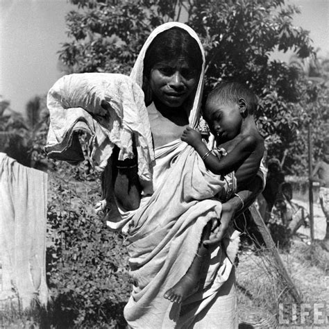 Bengal famine of 1943 Part - 4 - Old Indian Photos