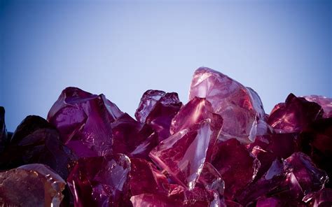 Close Up Photography Of Purple Gemstone Hd Wallpaper Wallpaper Flare