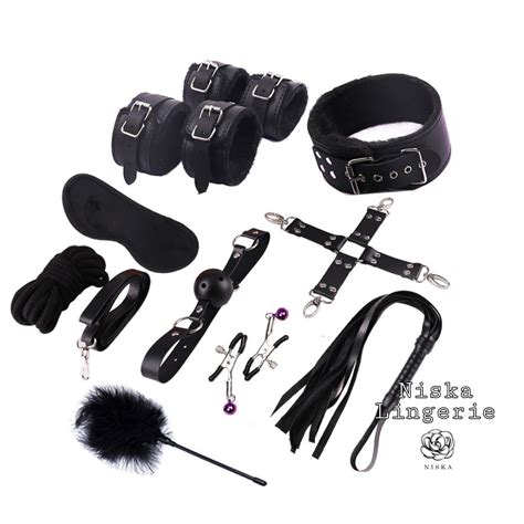 Bộ phụ kiện BDSM màu đen 10 món Mã SST05 Niska Lingerie
