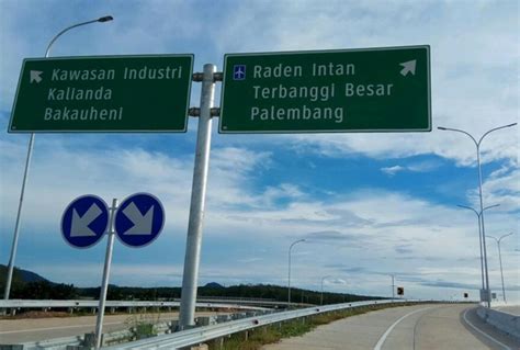 Jalan Tol Bakauheni Terbanggi Besar Pintu Gerbang Wisata Lampung