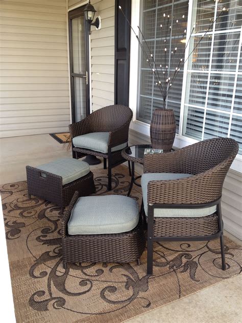 10+ Small Front Porch Furniture