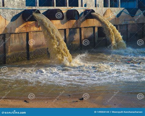 15229 Industrial Pollution Sea Stock Photos Free And Royalty Free