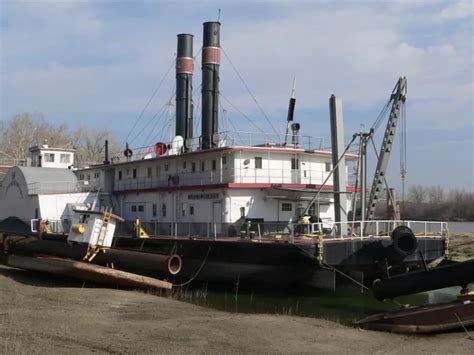 Meriwether Lewis Dredge Museum of Missouri River History (Brownville) - Visitor Information ...