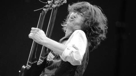 Top 10 Best Led Zeppelin Solos | Ultimate Guitar