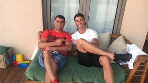 Indagato Per Truffa Il Fratello Di Ronaldo L Accaduto