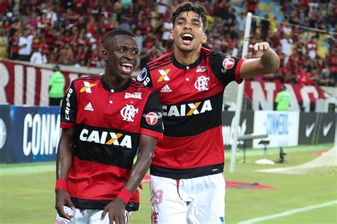 Do Ninho Para O Mundo Paquet E Vinicius Puxam Fila De Flamengo