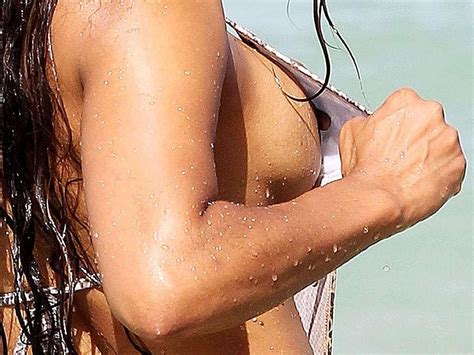 Christina Milian In Bikini On The Beach In Miami Sawfirst SexiezPicz