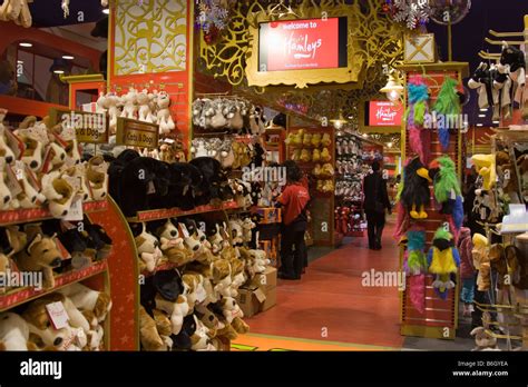 Hamleys Toy Shop Regent Street London Stock Photo: 21271106 - Alamy