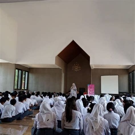 Tanggap Covid Kegiatan Pembelajaran Sman Dilakukan Di Rumah