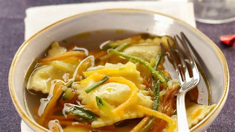 Potage De Ravioles Aux Petits L Gumes Rapide D Couvrez Les Recettes