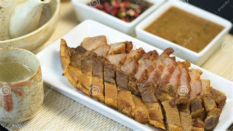 Sliced Chinese Boneless Roast Pork With Crispy Skin Fried Pork Stock Image Image Of Belly