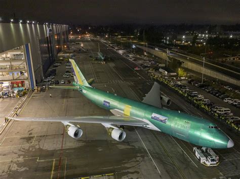 The last 747 rolls off Boeing's production line • The Register