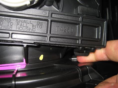 Ford-Explorer-HVAC-Cabin-Air-Filter-Replacement-Guide-016