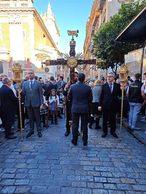 El Vía Crucis de las Hermandades de Sevilla 2024 Portada SevillaPress