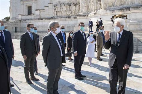 Giugno La Cerimonia Sobria Allaltare Della Patria Le Frecce