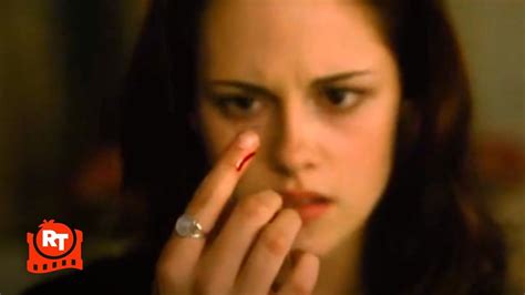 The Twilight Saga New Moon 2009 Paper Cut Scene Movieclips Youtube