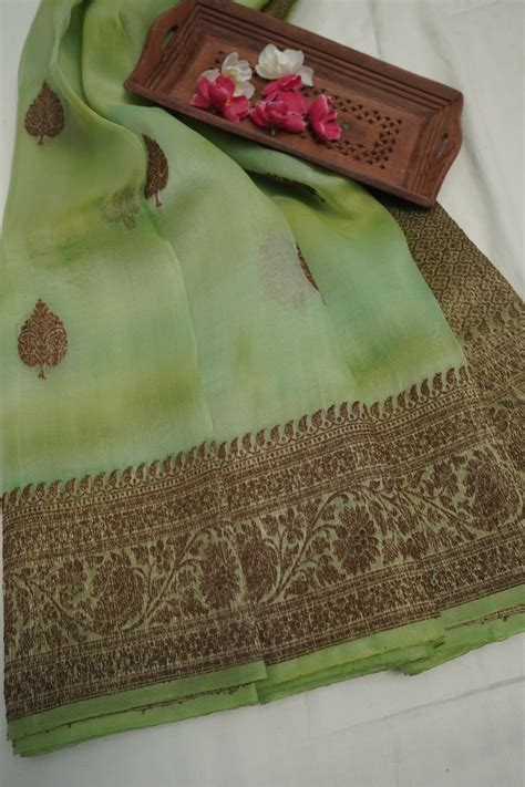 Green Pure Kora Saree Tabakashi