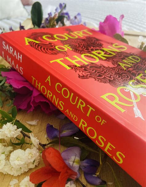 Books Worth Reading: A Court of Thorns and Roses by Sarah J. Maas