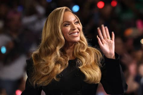 Beyoncé anuncia show ao vivo no Natal na Netflix - 18/11/2024 - Cinema