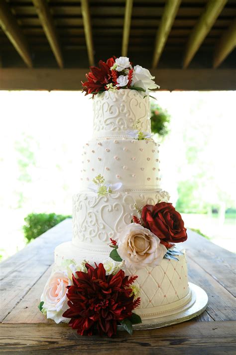White 4 Tier Cake Photo Free Cake Image On Unsplash