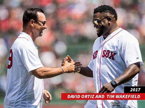 David Ortiz Pleure La Mort De Tim Wakefield Il Est Comme Ma Famille