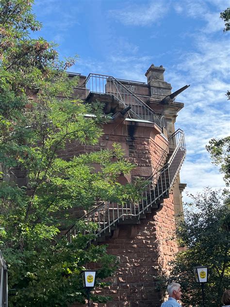 Rundwanderung Rhodt zur Rietburg über St Martin nach Rhodt Wanderung