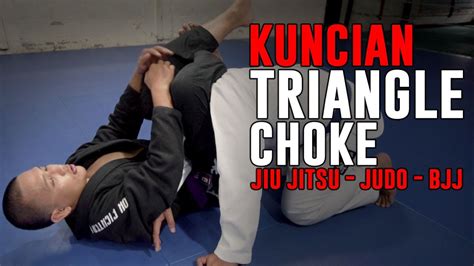 TEKNIK KUNCIAN BRAZILIAN JIU JITSU TRIANGLE CHOKE BELAJAR KUNCIAN MMA