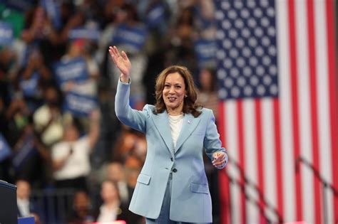 Kamala Harris Election Odds Rise After Trumps Racial Identity Remarks