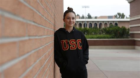 USC's Gabriela Ruffels credits tennis for bolstering her golf prowess - Los Angeles Times