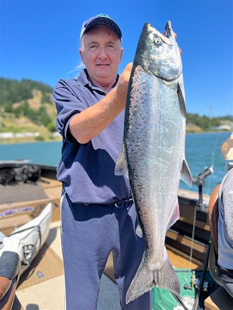 Gold Beach Oregon Salmon Fishing Guide, Kirk Portocarrero Professional ...