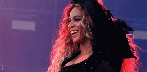 Beyonce Laughing GIF - Beyonce Laughing Hair - Discover & Share GIFs