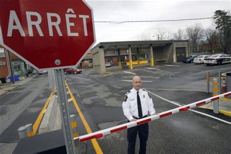 Residents Who Cross Canada Us Border Marked By Flower Pots Face Big Fines Daily Buzz Yahoo