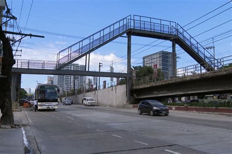 Controversial Mt Kamuning” Footbridge Reopens In Quezon City