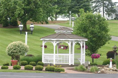 Dutch Host Inn | Ohio Amish Country