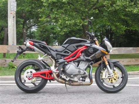 Benelli Tornado Naked Tre Sport Moto Zombdrive